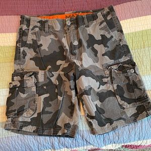 Urban Pipeline max flex 36 cargo shorts